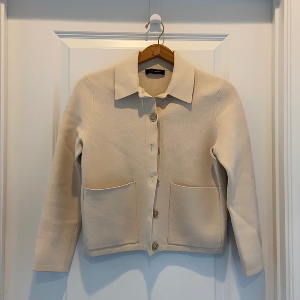 Adorable Ann Taylor cardigan/jacket